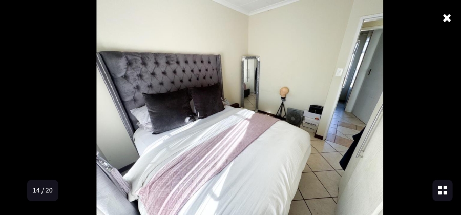 2 Bedroom Property for Sale in Monavoni Gauteng
