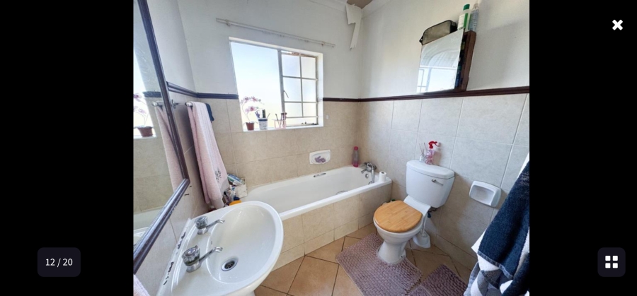 2 Bedroom Property for Sale in Monavoni Gauteng