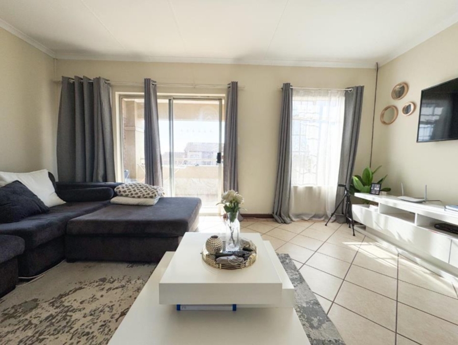2 Bedroom Property for Sale in Monavoni Gauteng