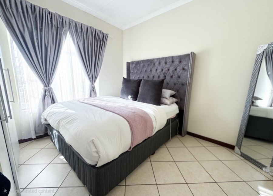2 Bedroom Property for Sale in Monavoni Gauteng