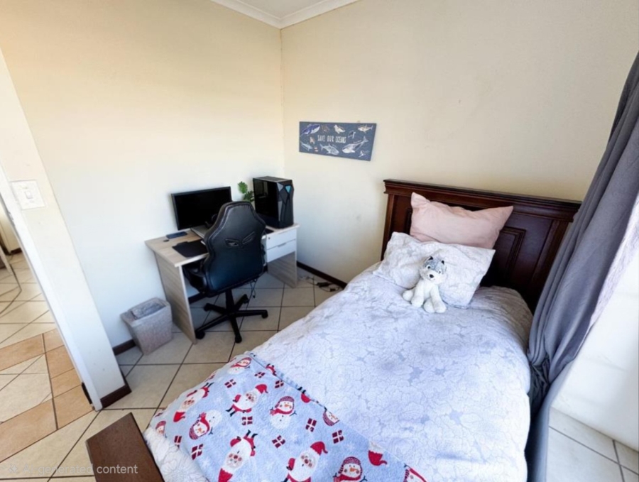 2 Bedroom Property for Sale in Monavoni Gauteng