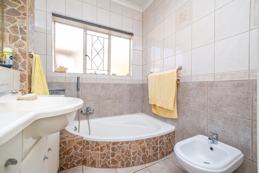 6 Bedroom Property for Sale in Malanshof Gauteng
