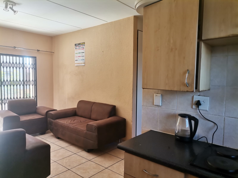 2 Bedroom Property for Sale in Vanderbijlpark SE 10 Gauteng
