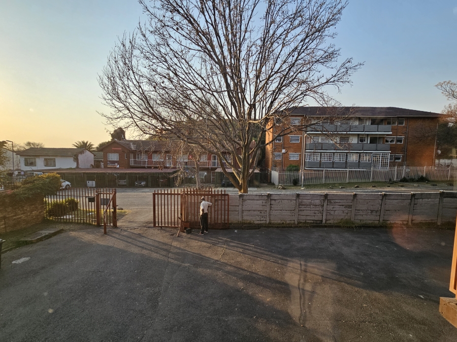 To Let 3 Bedroom Property for Rent in Windsor East Gauteng
