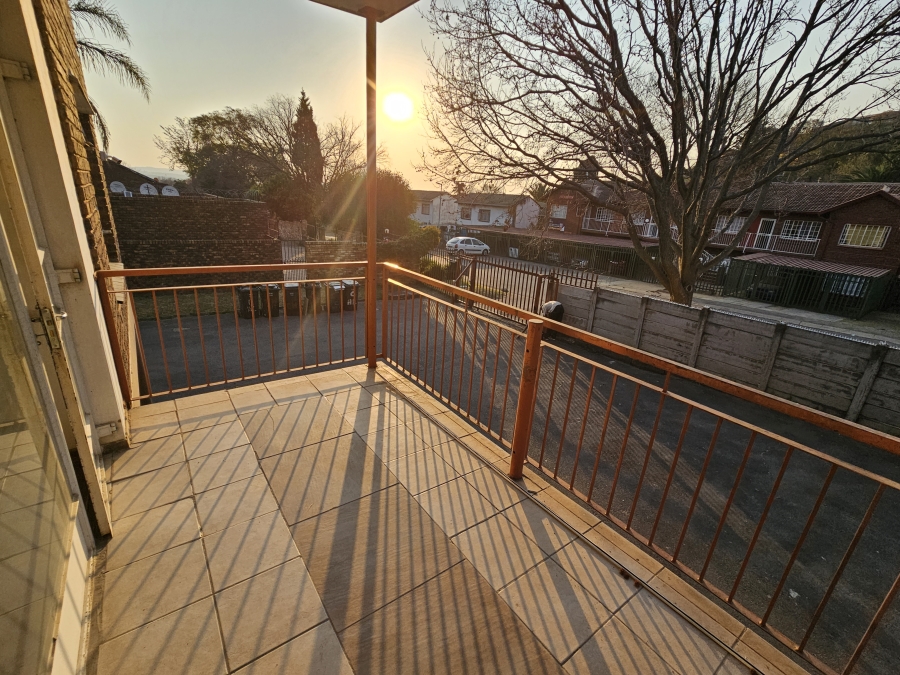To Let 3 Bedroom Property for Rent in Windsor East Gauteng