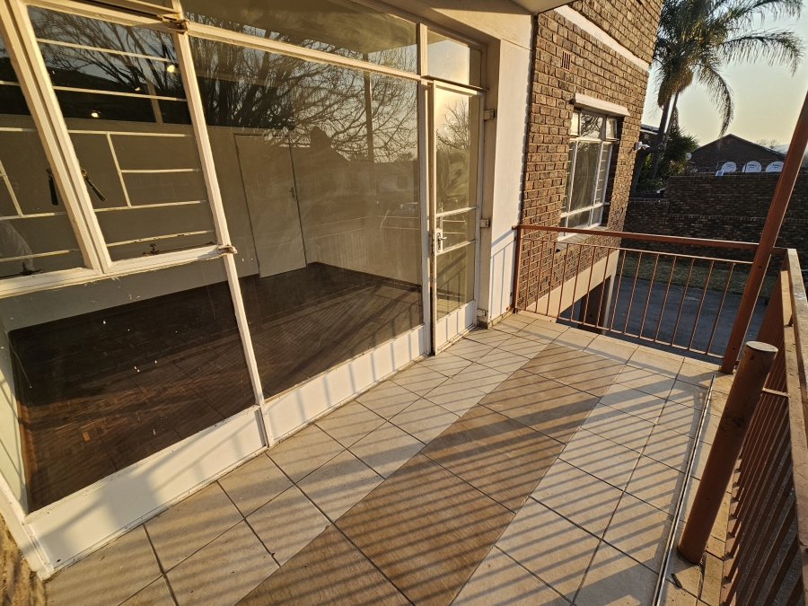 To Let 3 Bedroom Property for Rent in Windsor East Gauteng