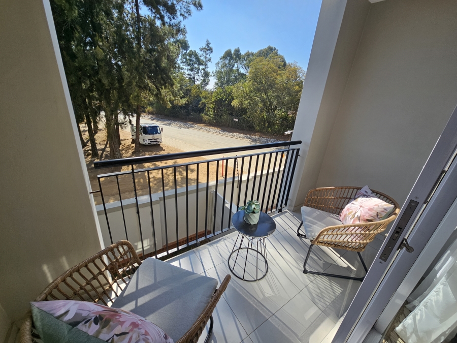To Let 2 Bedroom Property for Rent in Magaliessig Gauteng