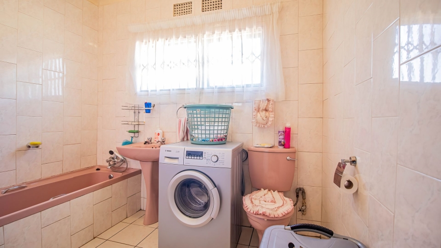 4 Bedroom Property for Sale in Leondale Gauteng