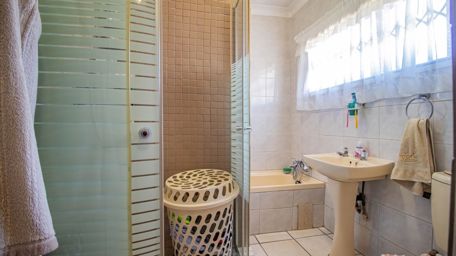 4 Bedroom Property for Sale in Leondale Gauteng