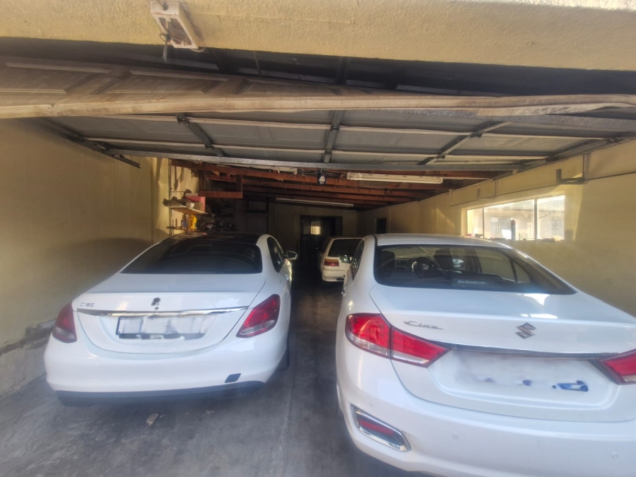 3 Bedroom Property for Sale in Crystal Park Gauteng