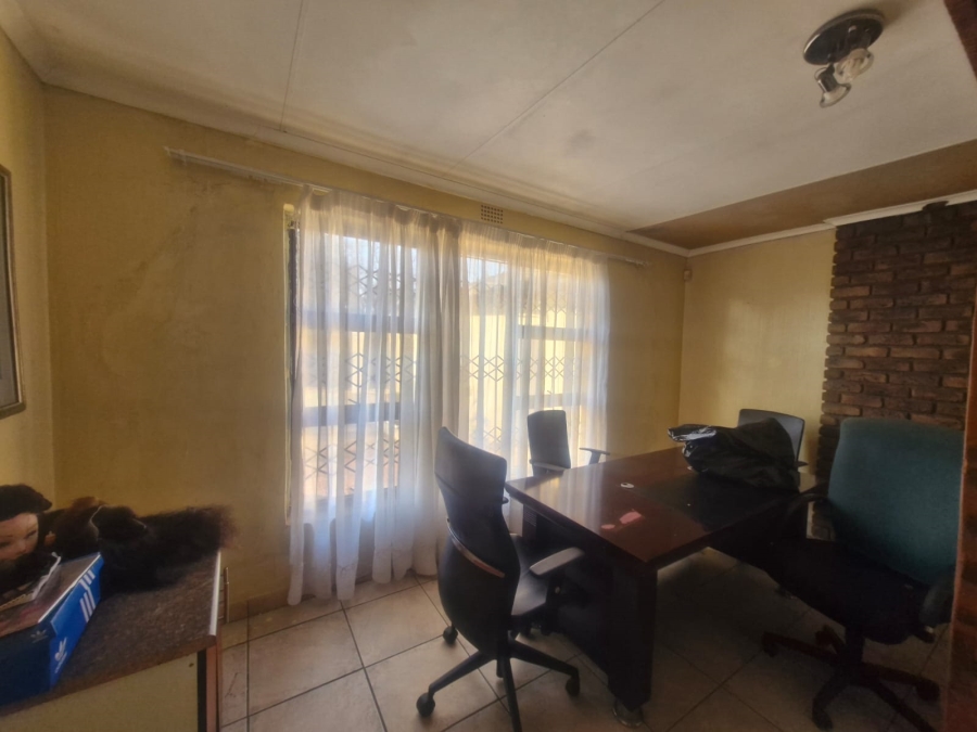 3 Bedroom Property for Sale in Crystal Park Gauteng