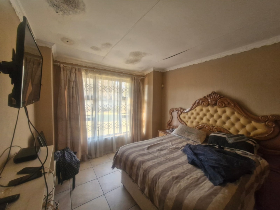 3 Bedroom Property for Sale in Crystal Park Gauteng