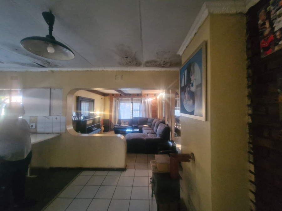3 Bedroom Property for Sale in Crystal Park Gauteng