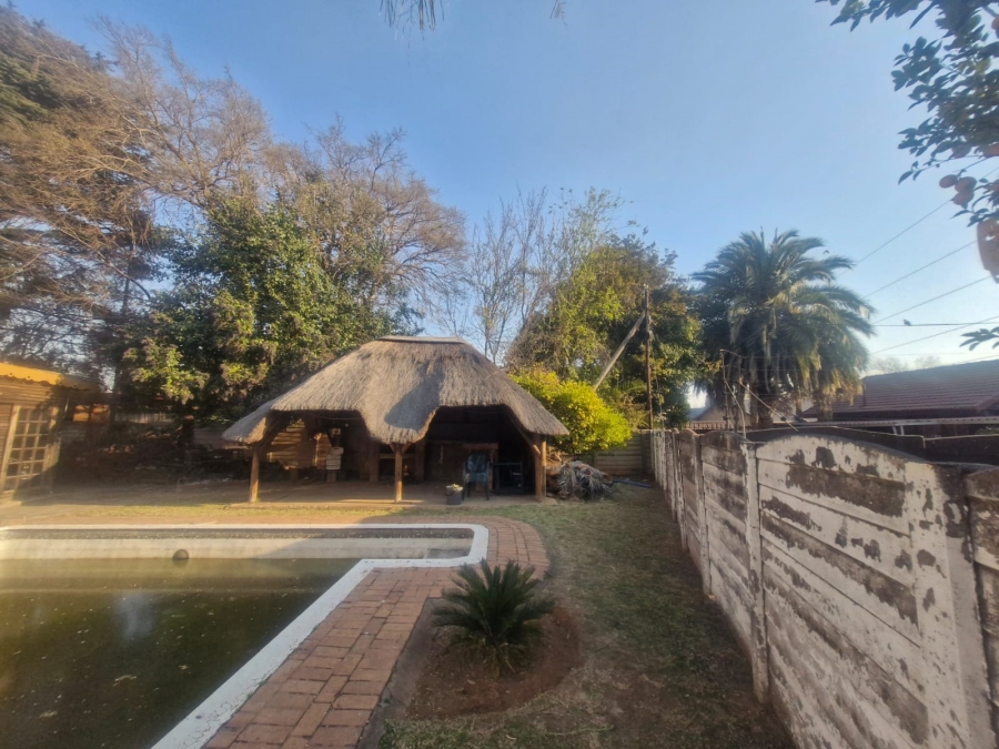 3 Bedroom Property for Sale in Crystal Park Gauteng