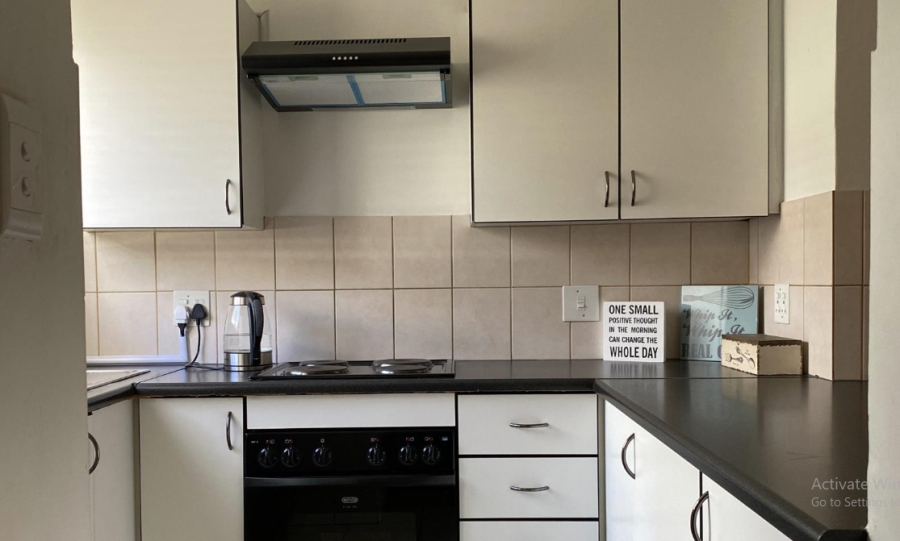 To Let 2 Bedroom Property for Rent in Linden Gauteng