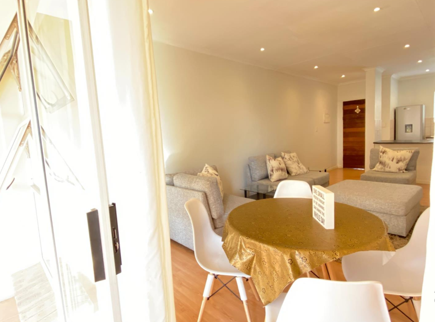 To Let 2 Bedroom Property for Rent in Linden Gauteng