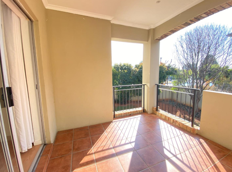To Let 2 Bedroom Property for Rent in Linden Gauteng