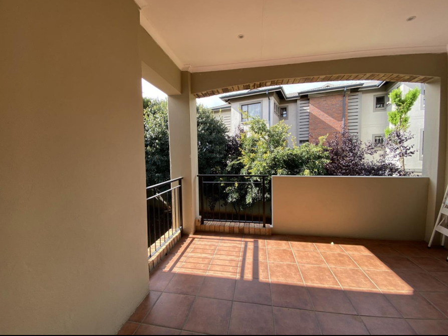 To Let 2 Bedroom Property for Rent in Linden Gauteng