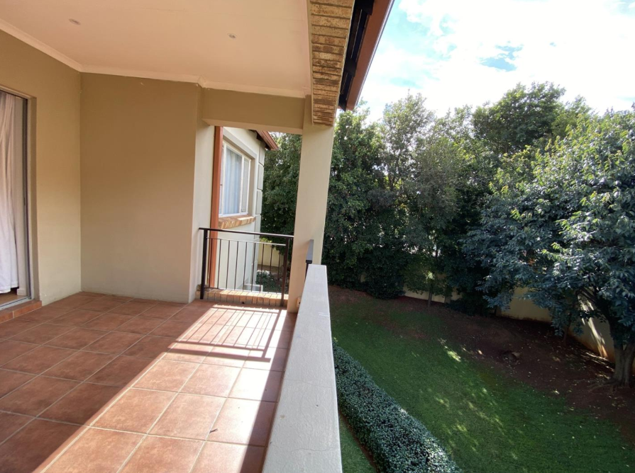 To Let 2 Bedroom Property for Rent in Linden Gauteng