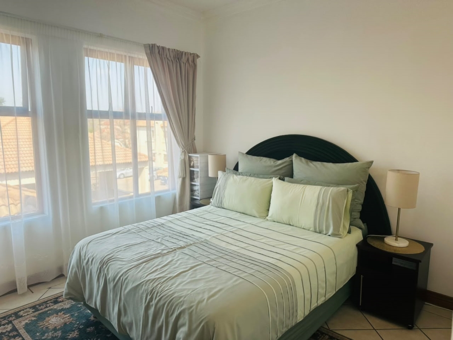 2 Bedroom Property for Sale in Bryanston Gauteng