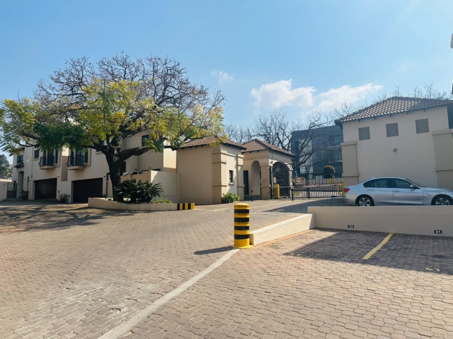 2 Bedroom Property for Sale in Bryanston Gauteng