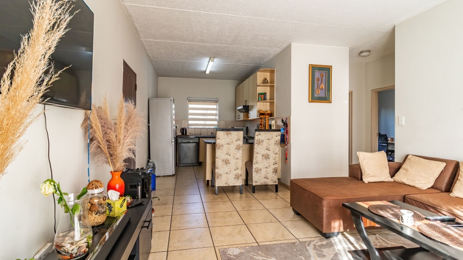 2 Bedroom Property for Sale in Corlett Gardens Gauteng