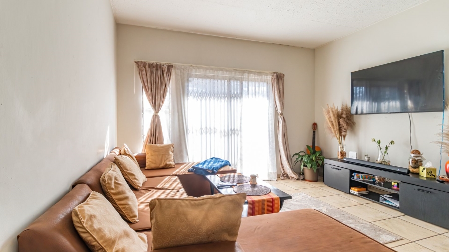 2 Bedroom Property for Sale in Corlett Gardens Gauteng