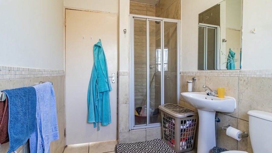 2 Bedroom Property for Sale in Corlett Gardens Gauteng