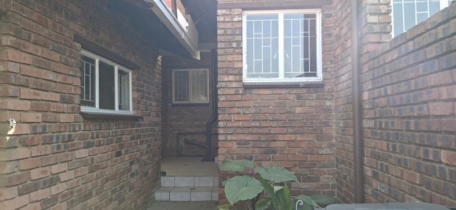 3 Bedroom Property for Sale in Birchleigh Gauteng
