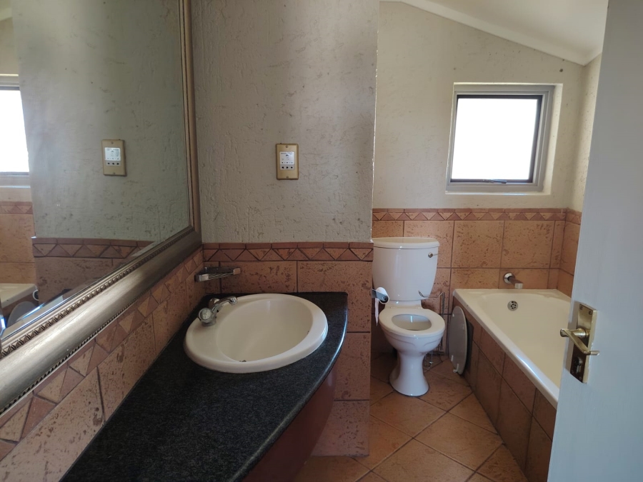 To Let 3 Bedroom Property for Rent in Benoni Industrial Gauteng