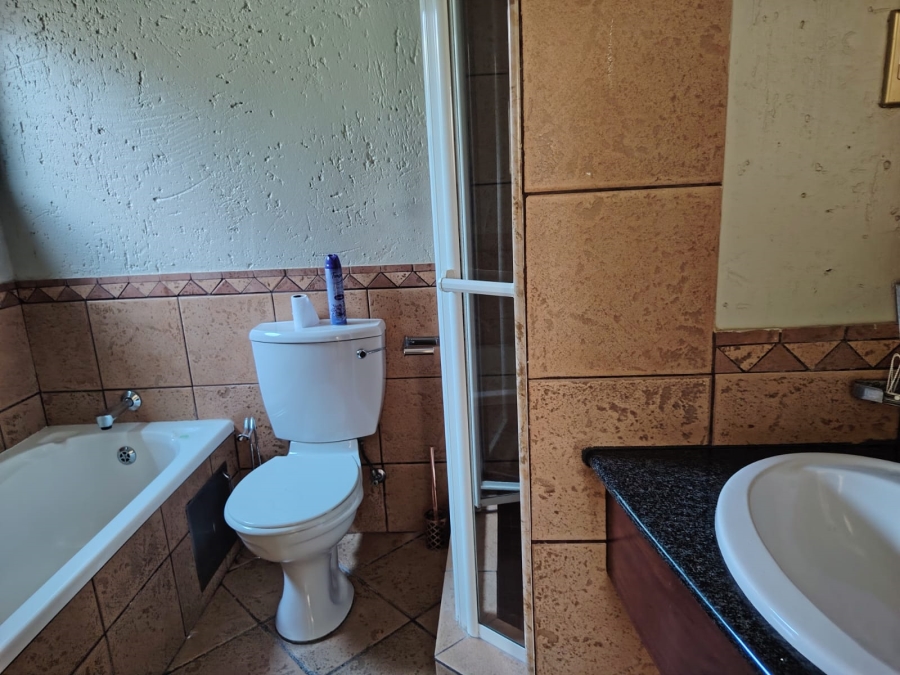 To Let 3 Bedroom Property for Rent in Benoni Industrial Gauteng