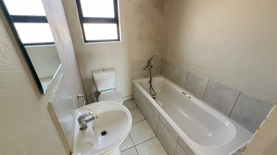 3 Bedroom Property for Sale in Kenleaf Gauteng