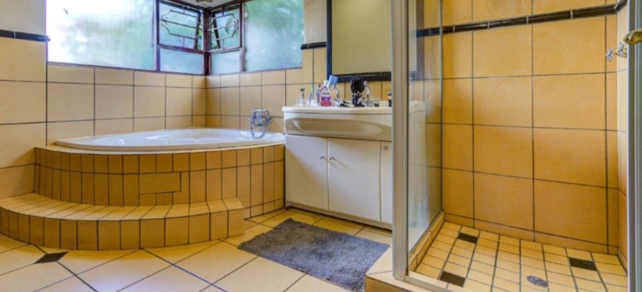 4 Bedroom Property for Sale in Van Riebeeck Park Gauteng