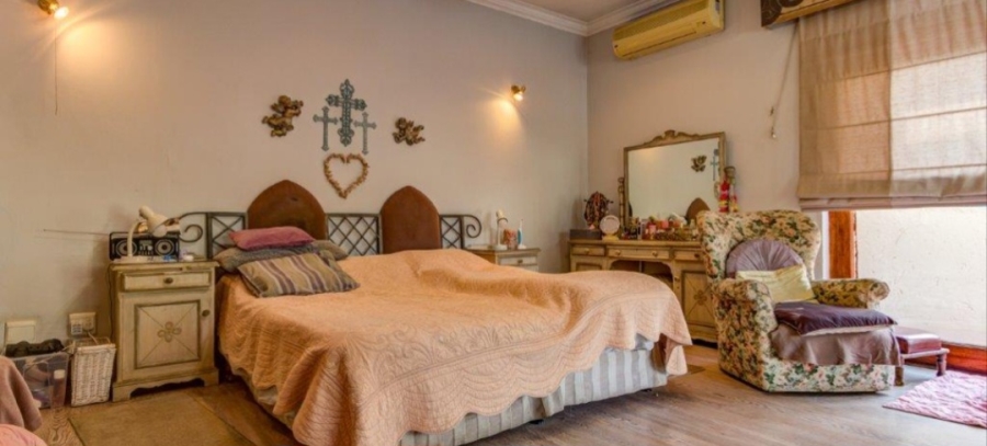 4 Bedroom Property for Sale in Van Riebeeck Park Gauteng