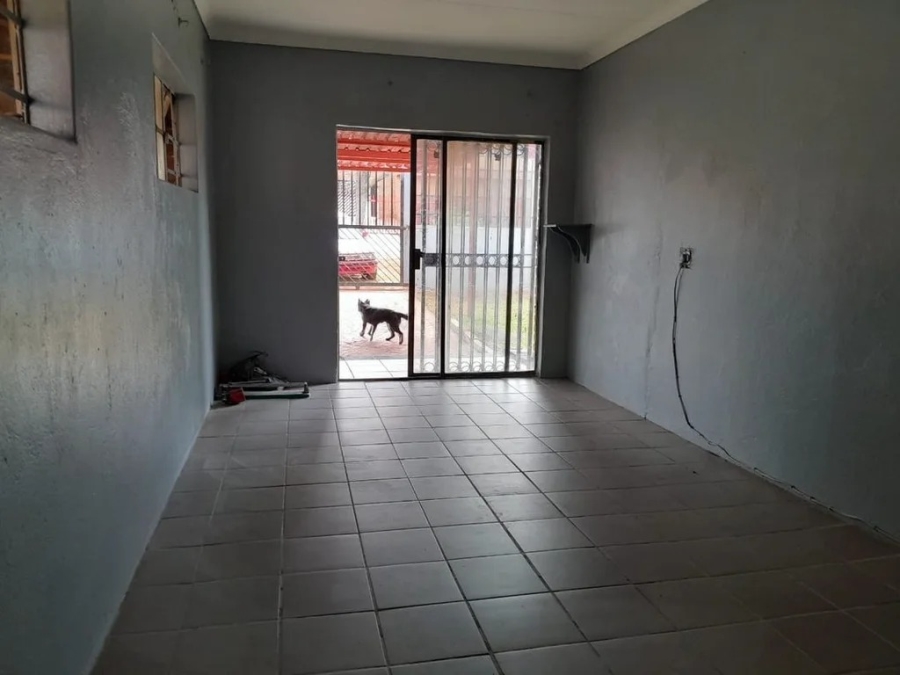 4 Bedroom Property for Sale in Laudium Gauteng