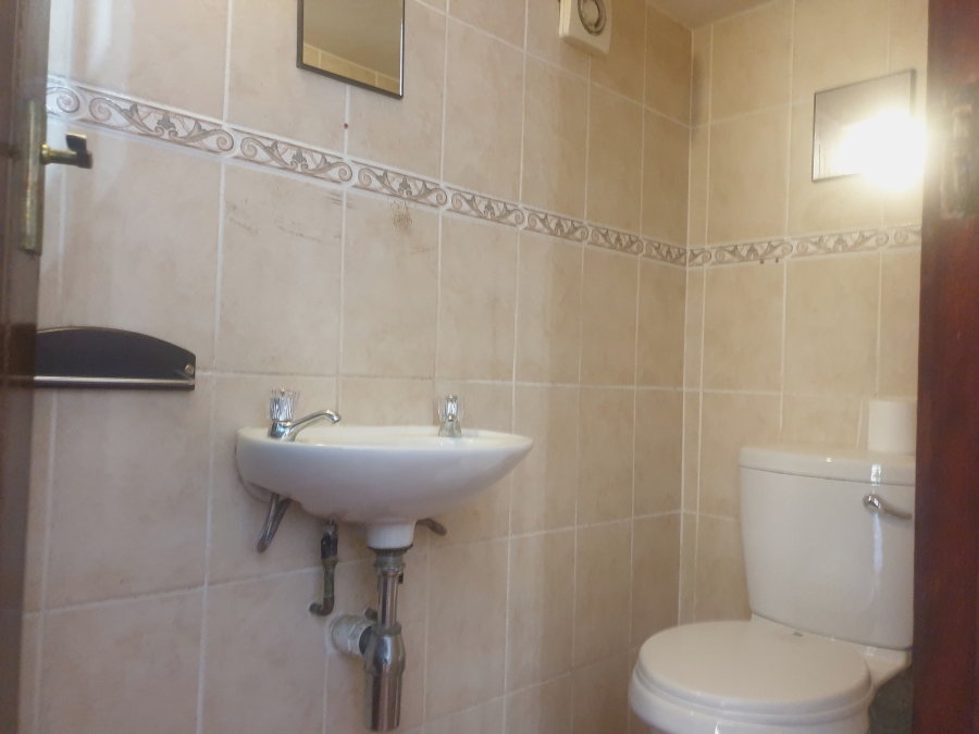 To Let 3 Bedroom Property for Rent in Equestria Gauteng