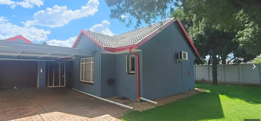 4 Bedroom Property for Sale in Andeon AH Gauteng