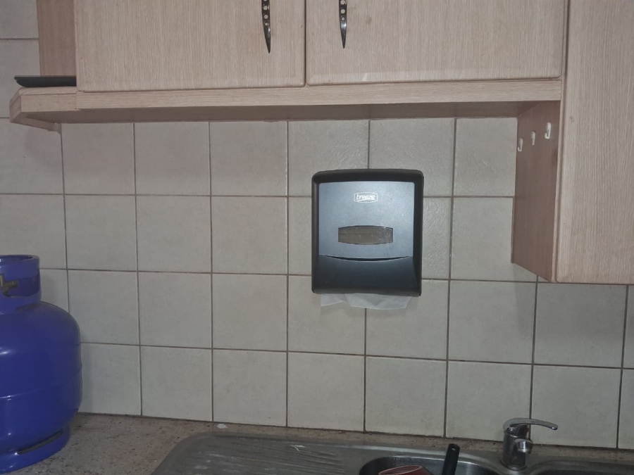 4 Bedroom Property for Sale in Andeon AH Gauteng