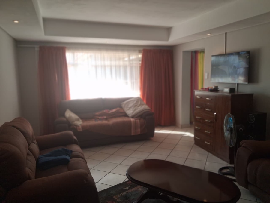 4 Bedroom Property for Sale in Andeon AH Gauteng