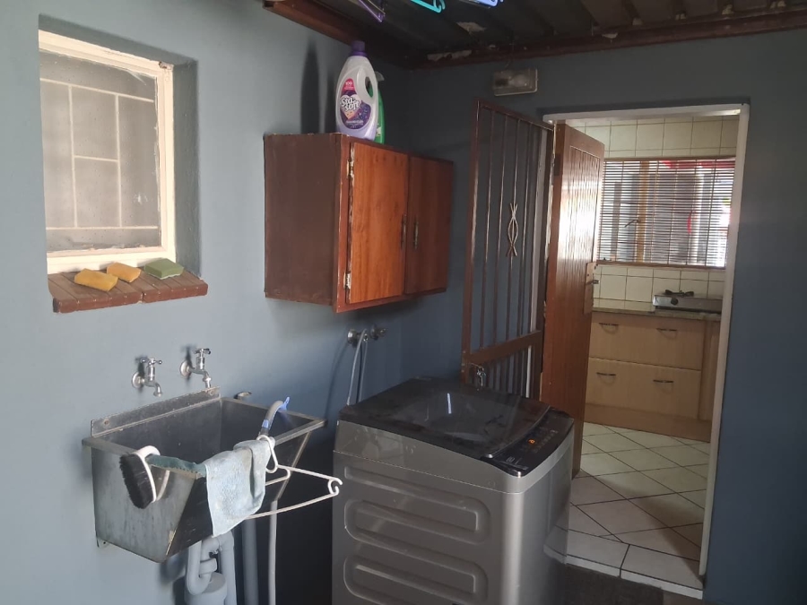 4 Bedroom Property for Sale in Andeon AH Gauteng