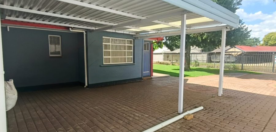 4 Bedroom Property for Sale in Andeon AH Gauteng