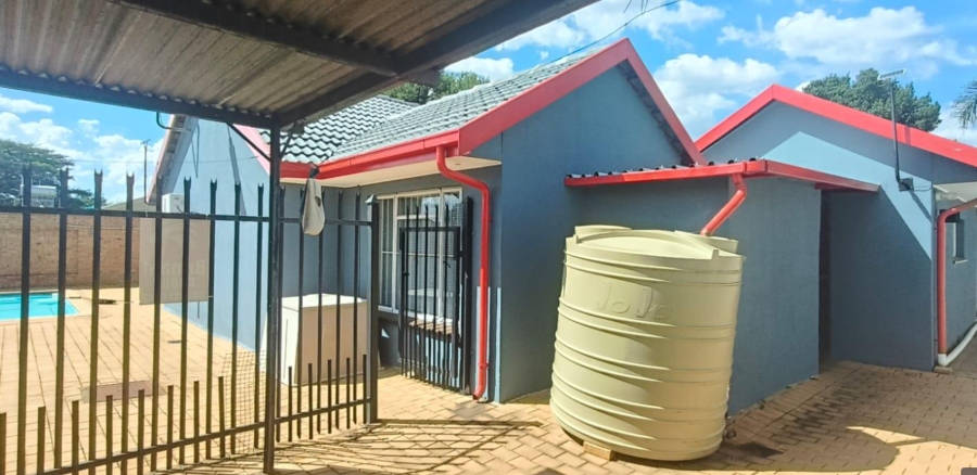 4 Bedroom Property for Sale in Andeon AH Gauteng