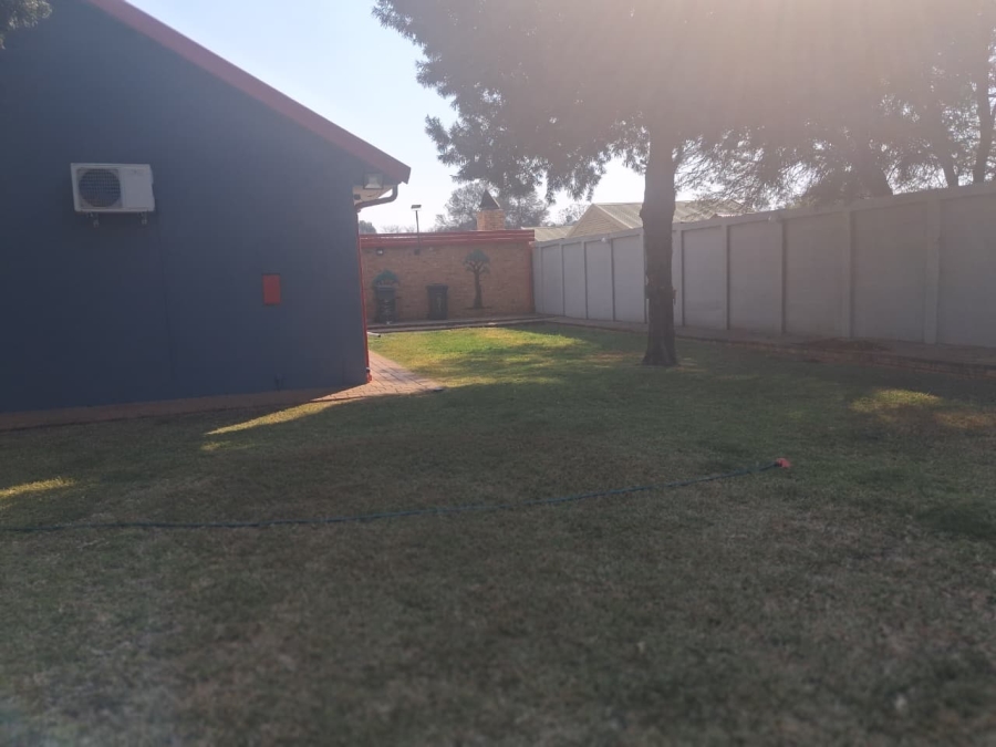 4 Bedroom Property for Sale in Andeon AH Gauteng