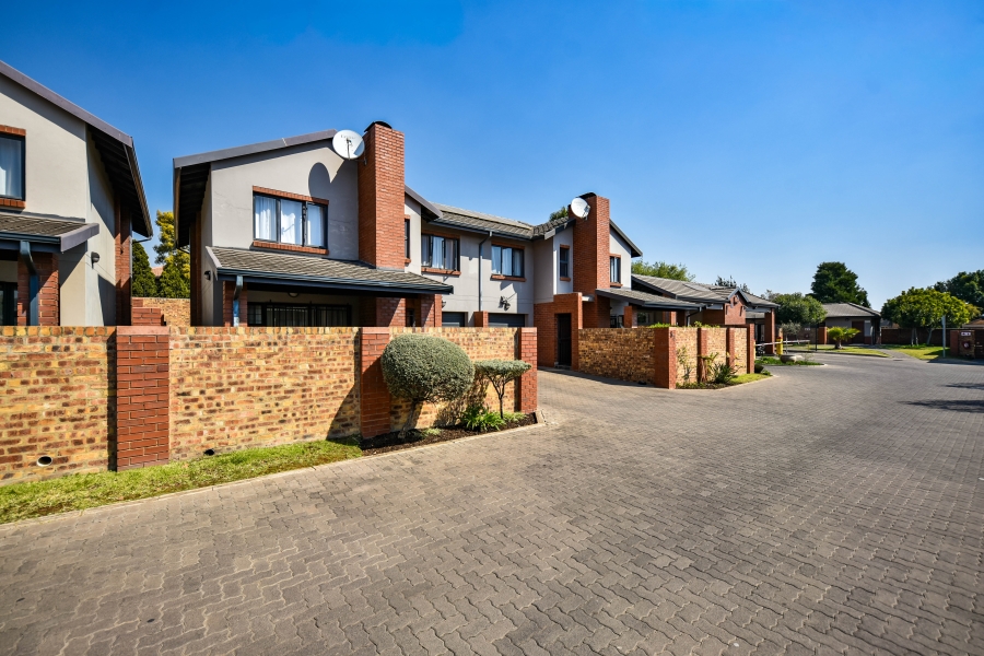 3 Bedroom Property for Sale in Equestria Gauteng