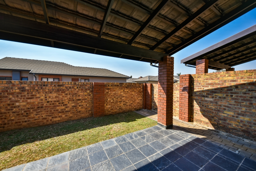 3 Bedroom Property for Sale in Equestria Gauteng