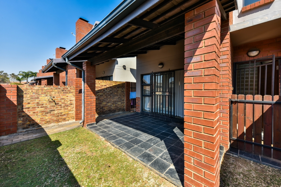 3 Bedroom Property for Sale in Equestria Gauteng