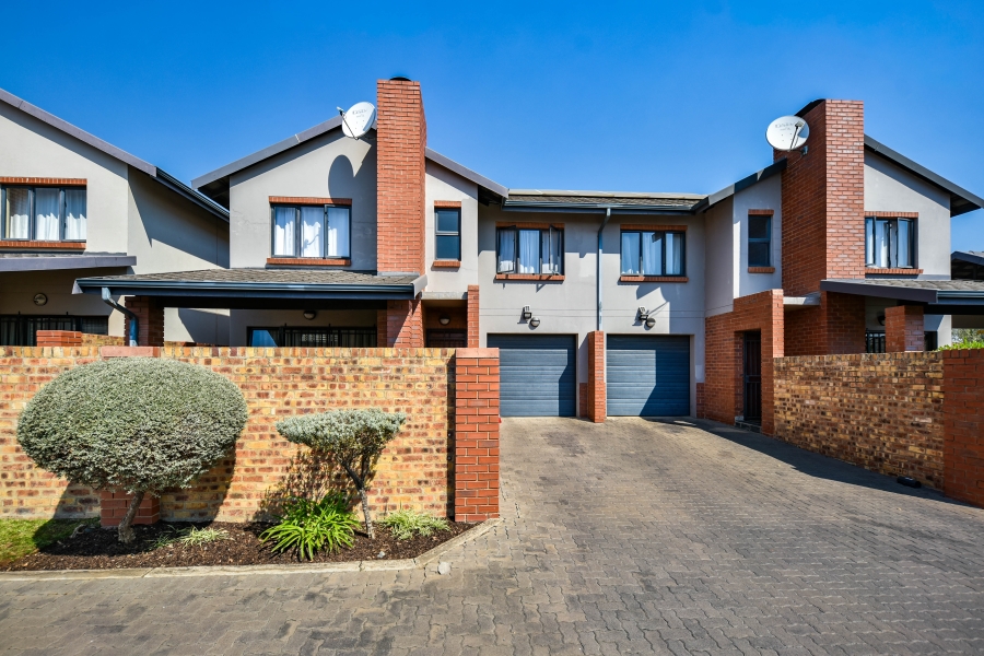 3 Bedroom Property for Sale in Equestria Gauteng