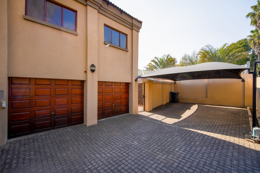 3 Bedroom Property for Sale in Faerie Glen Gauteng
