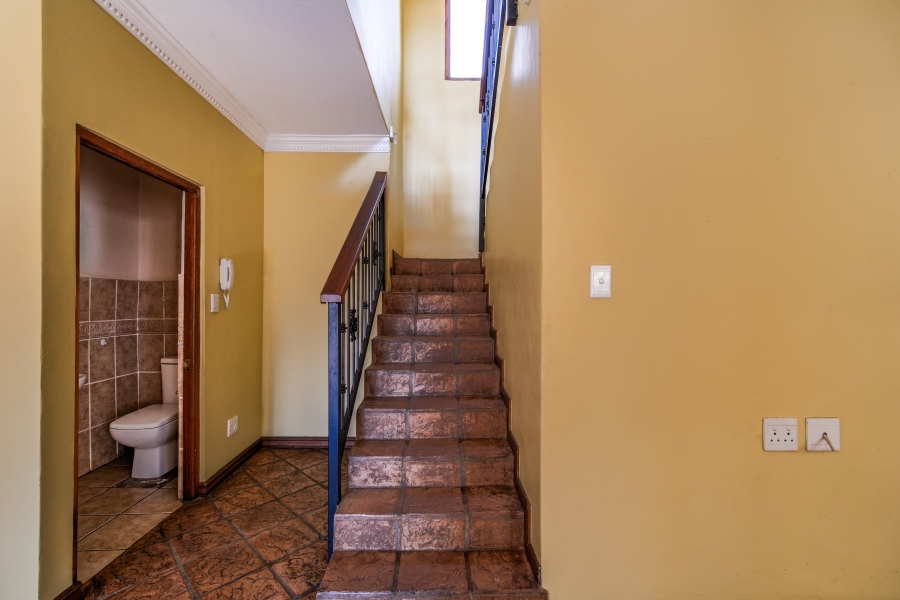3 Bedroom Property for Sale in Faerie Glen Gauteng