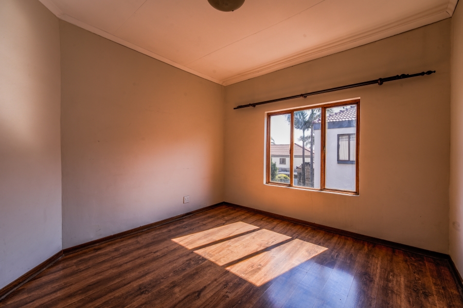 3 Bedroom Property for Sale in Faerie Glen Gauteng